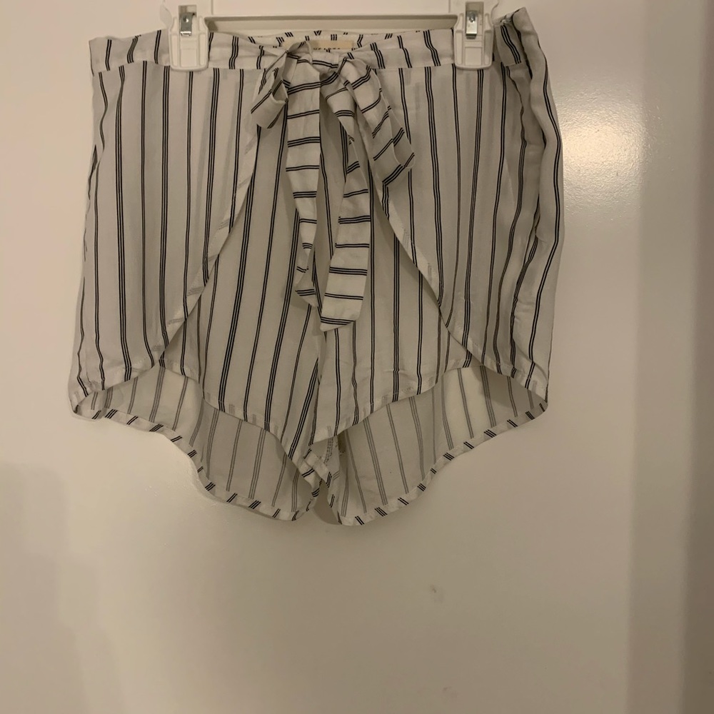 LA hearts striped wrap shorts